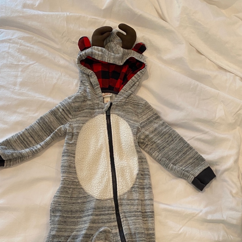 Cat & Jack Gray Reindeer Bodysuit